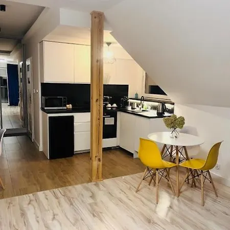 Sasankowa Z Bezpłatnym Parkingiem Apartament *