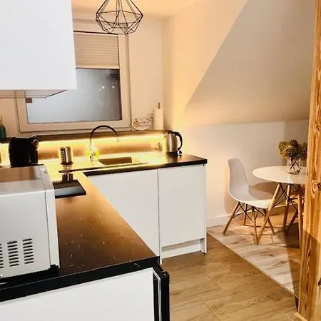 Sasankowa Z Bezpłatnym Parkingiem Apartament