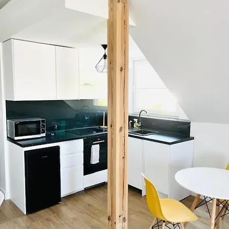 Sasankowa Z Bezpłatnym Parkingiem Apartament *