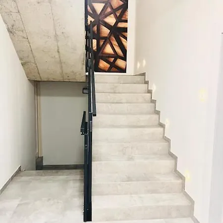 Apartmán Sasankowa Z Bezplatnym Parkingiem *