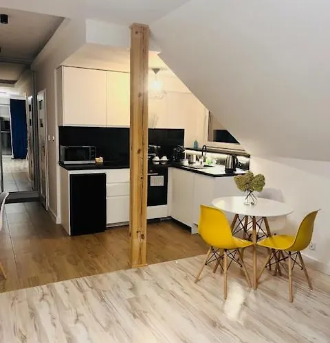 Sasankowa Z Bezplatnym Parkingiem Apartment *