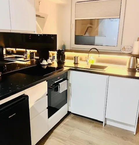 Sasankowa Z Bezplatnym Parkingiem